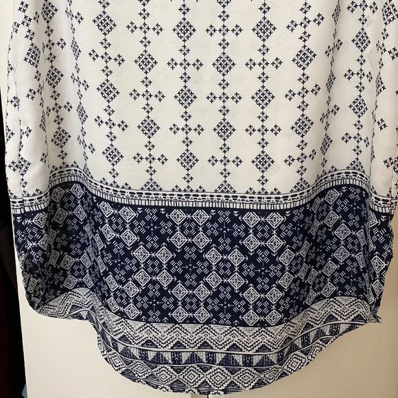 Papaya Blue & White Blouse - Picture 3 of 3